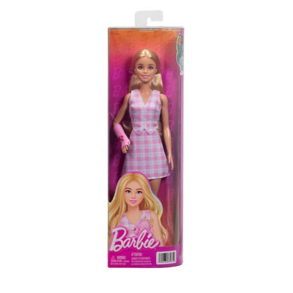 Barbie - кукла Барби Моден дизайн, с гипсирана ръка