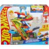 Hot Wheels - комплект Гараж с каскада