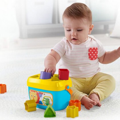 Fisher Price - Кофичка с формички за сортиране