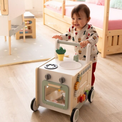 2Kids Toys Дървена играчка за прохождане Монтесори, с кухня