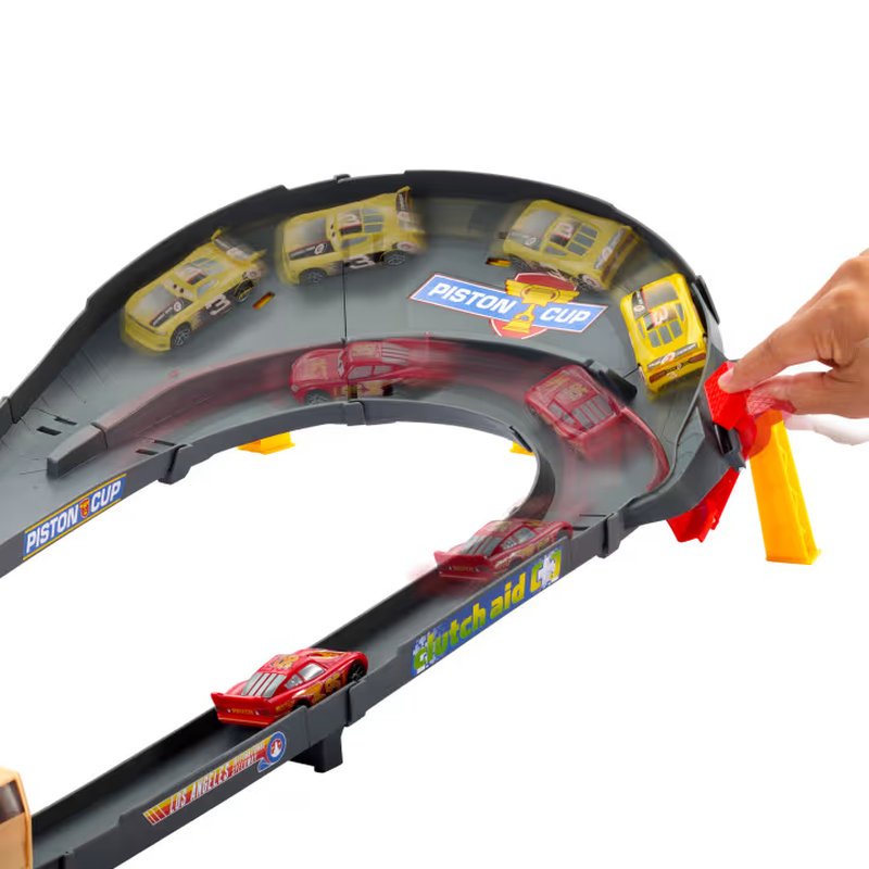 Cars К-кт Nascar Състезателна писта + 2 коли